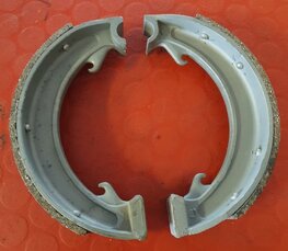 35-9235 Set brake shoes (exchange)