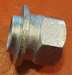 15-6737 Nut spindle, outer