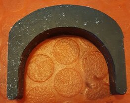 83-4932 Rubber tank / frame