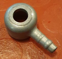 06-7992M Enkele banjo voor 1/4 benzineslang, aluminium