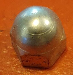 21-1809 Dopmoer, koplampsteun boven