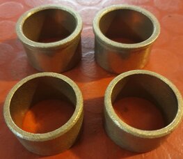 75-5104/5 Set bronzen bussen (4)