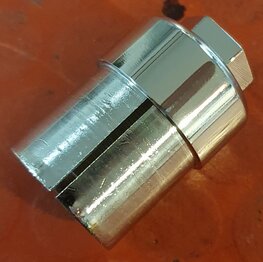 97-2702 Centrale balhoofd moer (chroom)