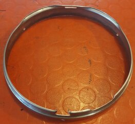 97-1978 Ring tussen koplamphuis en rand