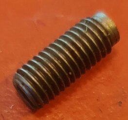 40-3230 Adjuster in pressure plate (1/4 x 26 BSC)