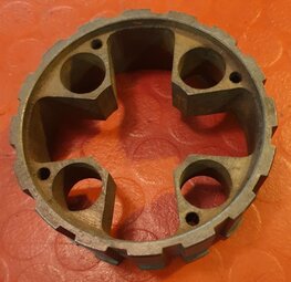 68-3220 Clutch centre