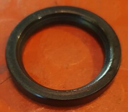 57-3642 Keerring, weerszijden schokbreker mechanisme