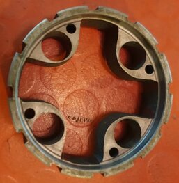 57-4186 Clutch centre