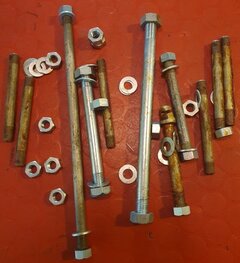 EMW-633TEL Set 11 draadeinden, ringen en moeren voor schertsplaten