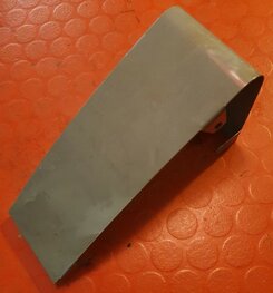 42-4125 Plaat over voorste schertsplaten