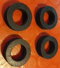 90-4105 Rubber plunjer veer, set van 4