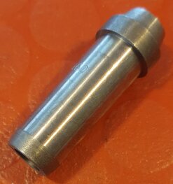 65-1516 Uitlaat klepgeleider B33 - M33