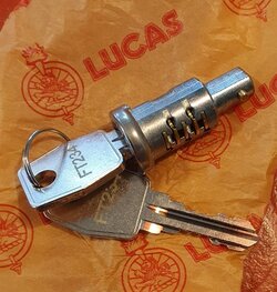 03-3044 Slot + sleutels voor contactslot LUCAS 54335169 / 82-6981