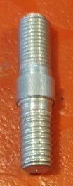 21-2001 Stud cylinderbase 3/8, with thicker part