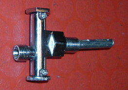 82-1717 Benzinekraan met reserve en normaal