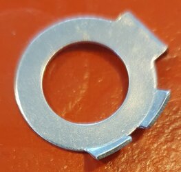 67-3164 Borgplaat kleine moer hoofdas