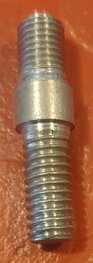 21-1846 Stud cylinderbase 5/16