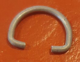 67-1390 Seegerring oliepomp